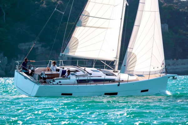 Dufour 390 Charter