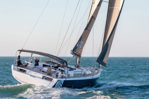 luxury-sailing-yachts-dufour-470-boat-photo-sail-11